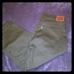 Levi's cropped jeans